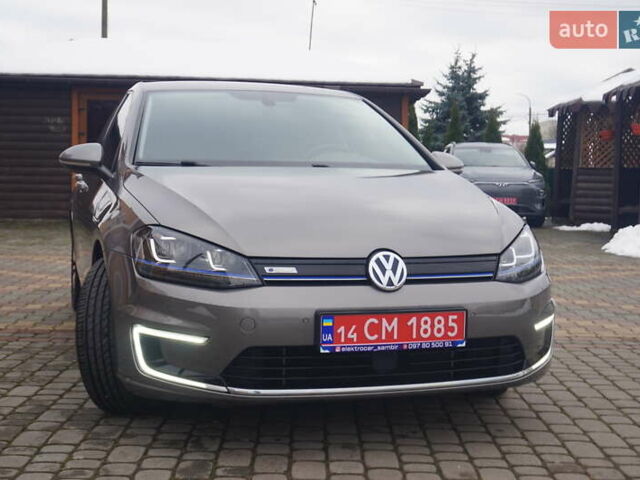 Серый Фольксваген e-Golf, объемом двигателя 0 л и пробегом 96 тыс. км за 8500 $, фото 3 на Automoto.ua