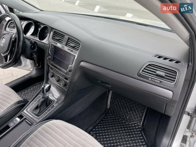 Сірий Фольксваген e-Golf, об'ємом двигуна 0 л та пробігом 134 тис. км за 8900 $, фото 19 на Automoto.ua