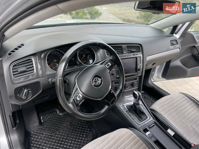 Сірий Фольксваген e-Golf, об'ємом двигуна 0 л та пробігом 134 тис. км за 8900 $, фото 12 на Automoto.ua