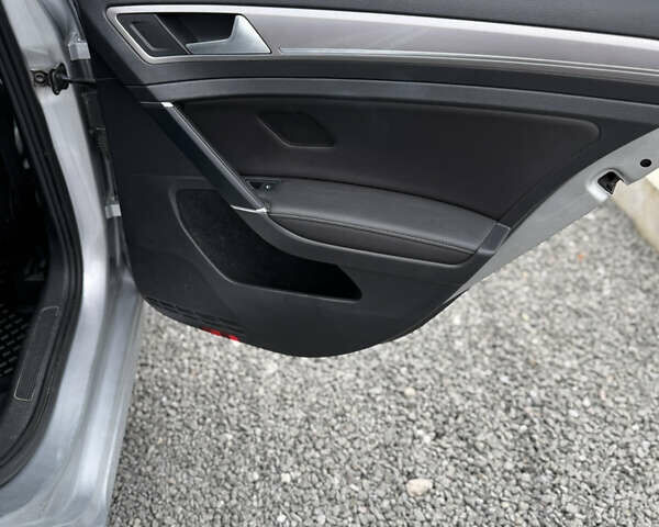 Серый Фольксваген e-Golf, объемом двигателя 0 л и пробегом 190 тыс. км за 8200 $, фото 18 на Automoto.ua