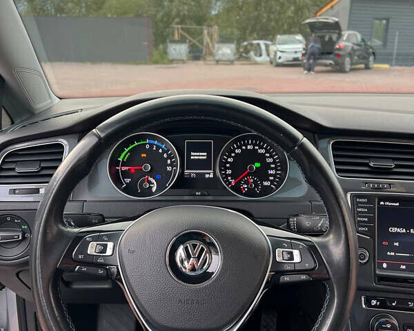 Серый Фольксваген e-Golf, объемом двигателя 0 л и пробегом 130 тыс. км за 8999 $, фото 31 на Automoto.ua