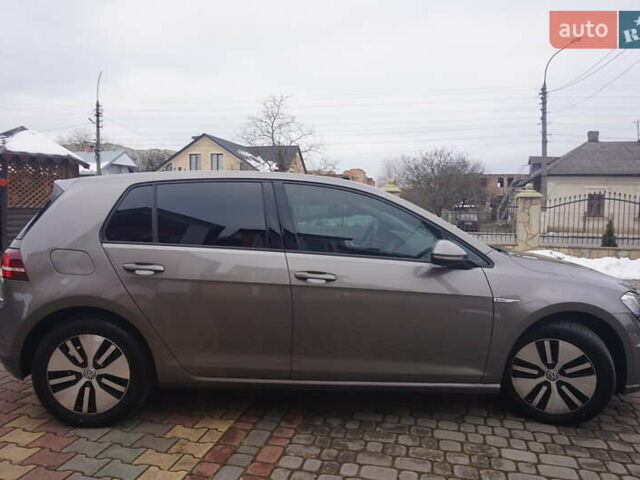 Серый Фольксваген e-Golf, объемом двигателя 0 л и пробегом 96 тыс. км за 8500 $, фото 16 на Automoto.ua