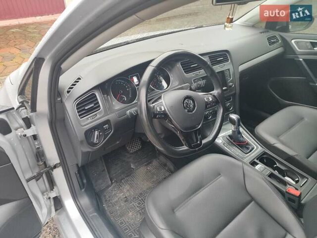 Серый Фольксваген e-Golf, объемом двигателя 0 л и пробегом 99 тыс. км за 10000 $, фото 3 на Automoto.ua