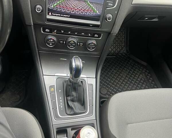 Серый Фольксваген e-Golf, объемом двигателя 0 л и пробегом 169 тыс. км за 7400 $, фото 18 на Automoto.ua