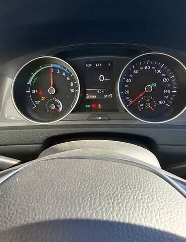 Серый Фольксваген e-Golf, объемом двигателя 0 л и пробегом 158 тыс. км за 8000 $, фото 16 на Automoto.ua