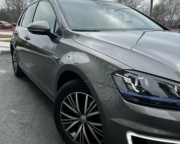 Сірий Фольксваген e-Golf, об'ємом двигуна 0 л та пробігом 144 тис. км за 10500 $, фото 12 на Automoto.ua