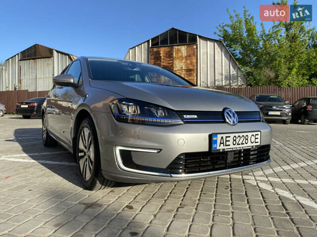 Сірий Фольксваген e-Golf, об'ємом двигуна 0 л та пробігом 121 тис. км за 10200 $, фото 2 на Automoto.ua