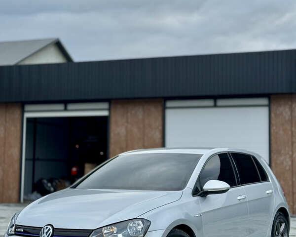 Сірий Фольксваген e-Golf, об'ємом двигуна 0 л та пробігом 111 тис. км за 8500 $, фото 2 на Automoto.ua
