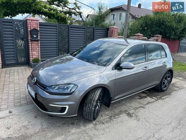 Серый Фольксваген e-Golf, объемом двигателя 0 л и пробегом 145 тыс. км за 8900 $, фото 7 на Automoto.ua
