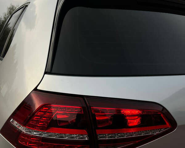 Серый Фольксваген e-Golf, объемом двигателя 0 л и пробегом 130 тыс. км за 8999 $, фото 15 на Automoto.ua