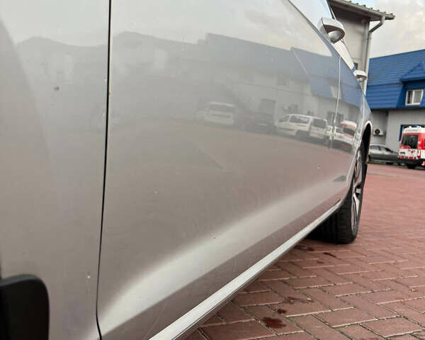 Серый Фольксваген e-Golf, объемом двигателя 0 л и пробегом 130 тыс. км за 8999 $, фото 24 на Automoto.ua