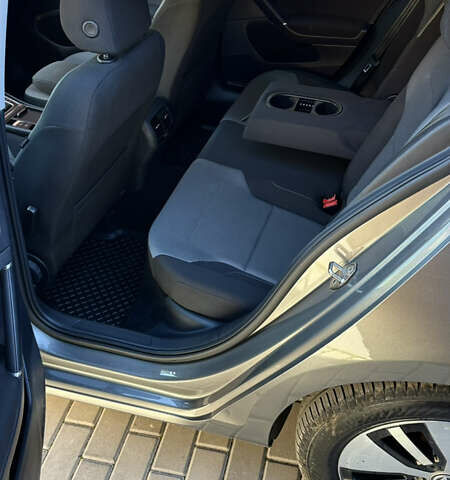 Серый Фольксваген e-Golf, объемом двигателя 0 л и пробегом 133 тыс. км за 8400 $, фото 17 на Automoto.ua