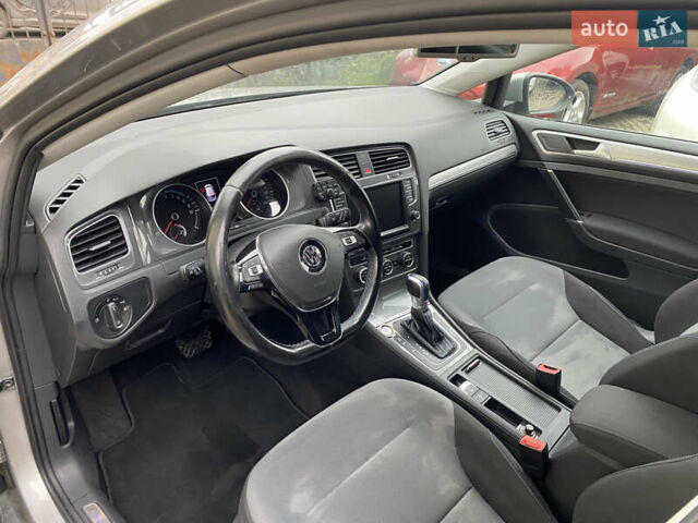 Серый Фольксваген e-Golf, объемом двигателя 0 л и пробегом 177 тыс. км за 8490 $, фото 6 на Automoto.ua