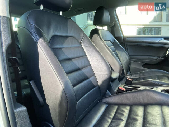 Серый Фольксваген e-Golf, объемом двигателя 0 л и пробегом 98 тыс. км за 8750 $, фото 37 на Automoto.ua