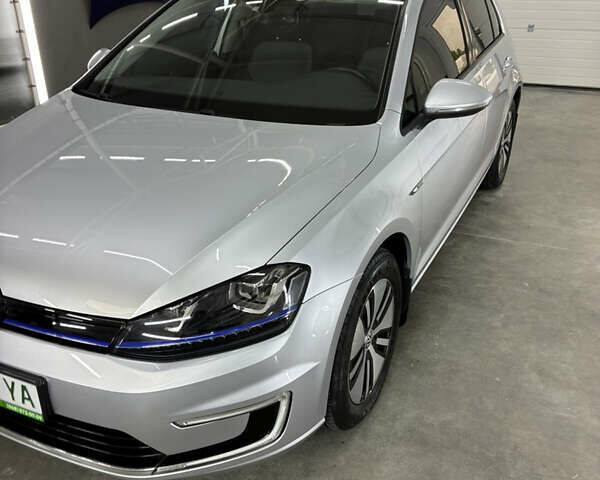Сірий Фольксваген e-Golf, об'ємом двигуна 0 л та пробігом 122 тис. км за 8600 $, фото 6 на Automoto.ua