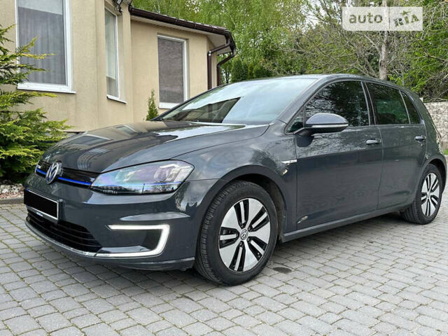 Серый Фольксваген e-Golf, объемом двигателя 0 л и пробегом 92 тыс. км за 12900 $, фото 9 на Automoto.ua