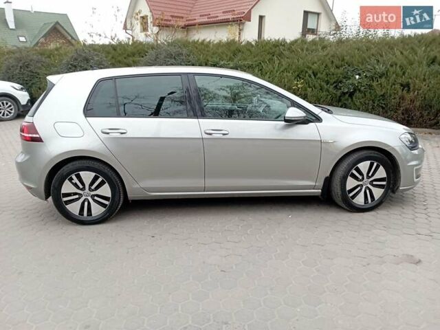 Серый Фольксваген e-Golf, объемом двигателя 0 л и пробегом 162 тыс. км за 8499 $, фото 15 на Automoto.ua