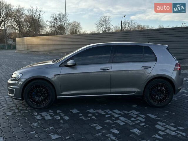 Серый Фольксваген e-Golf, объемом двигателя 0 л и пробегом 170 тыс. км за 9350 $, фото 2 на Automoto.ua