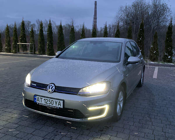 Сірий Фольксваген e-Golf, об'ємом двигуна 0 л та пробігом 99 тис. км за 10800 $, фото 3 на Automoto.ua