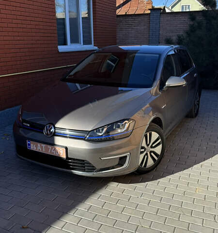 Серый Фольксваген e-Golf, объемом двигателя 0 л и пробегом 133 тыс. км за 8400 $, фото 3 на Automoto.ua