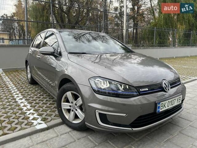 Серый Фольксваген e-Golf, объемом двигателя 0 л и пробегом 169 тыс. км за 7400 $, фото 1 на Automoto.ua