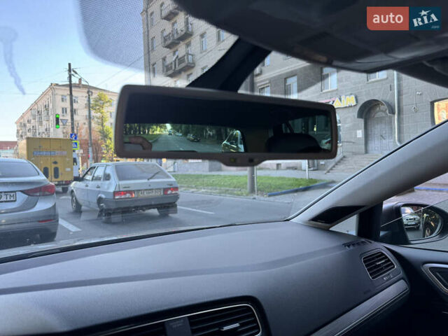 Серый Фольксваген e-Golf, объемом двигателя 0 л и пробегом 114 тыс. км за 10500 $, фото 17 на Automoto.ua