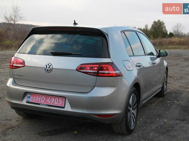 Серый Фольксваген e-Golf, объемом двигателя 0 л и пробегом 162 тыс. км за 8499 $, фото 62 на Automoto.ua