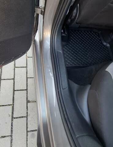 Серый Фольксваген e-Golf, объемом двигателя 0 л и пробегом 158 тыс. км за 8000 $, фото 26 на Automoto.ua