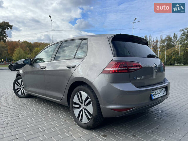 Фольксваген e-Golf 2015 в Кропивницком (Кировограде) на Automoto.ua Серый Фольксваген e-Golf, объемом двигателя 0 л и пробегом 131 тыс. км за 8800 $, фото 4 на Automoto.ua
