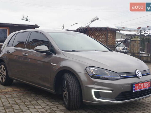Серый Фольксваген e-Golf, объемом двигателя 0 л и пробегом 96 тыс. км за 8500 $, фото 4 на Automoto.ua