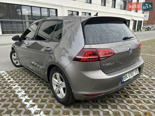 Серый Фольксваген e-Golf, объемом двигателя 0 л и пробегом 169 тыс. км за 7400 $, фото 3 на Automoto.ua