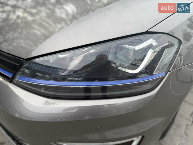 Серый Фольксваген e-Golf, объемом двигателя 0 л и пробегом 99 тыс. км за 9490 $, фото 18 на Automoto.ua