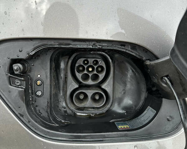 Сірий Фольксваген e-Golf, об'ємом двигуна 0 л та пробігом 141 тис. км за 9799 $, фото 16 на Automoto.ua