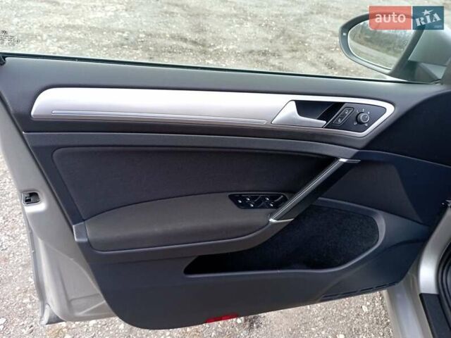 Серый Фольксваген e-Golf, объемом двигателя 0 л и пробегом 162 тыс. км за 8499 $, фото 34 на Automoto.ua