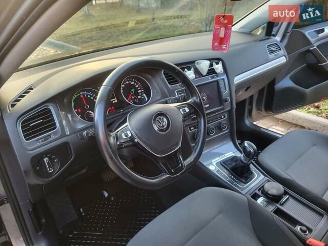 Сірий Фольксваген e-Golf, об'ємом двигуна 0 л та пробігом 154 тис. км за 9300 $, фото 100 на Automoto.ua
