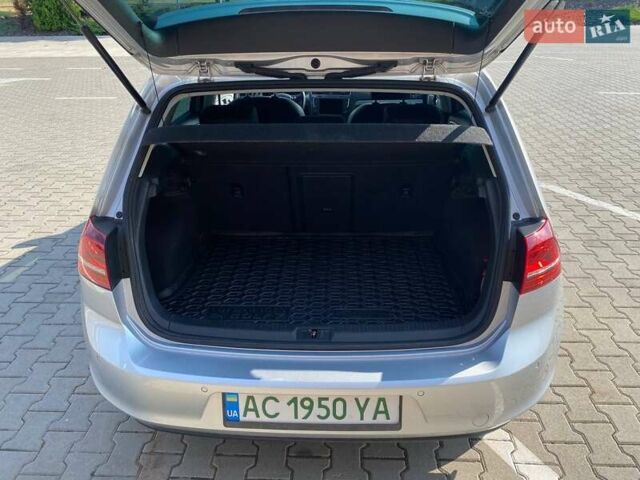 Серый Фольксваген e-Golf, объемом двигателя 0 л и пробегом 81 тыс. км за 13000 $, фото 6 на Automoto.ua