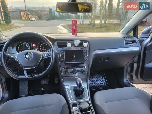 Сірий Фольксваген e-Golf, об'ємом двигуна 0 л та пробігом 154 тис. км за 9300 $, фото 120 на Automoto.ua