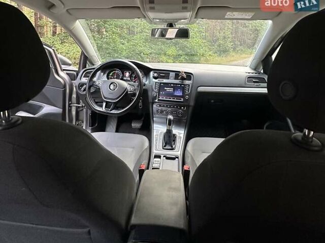 Сірий Фольксваген e-Golf, об'ємом двигуна 0 л та пробігом 167 тис. км за 9600 $, фото 5 на Automoto.ua