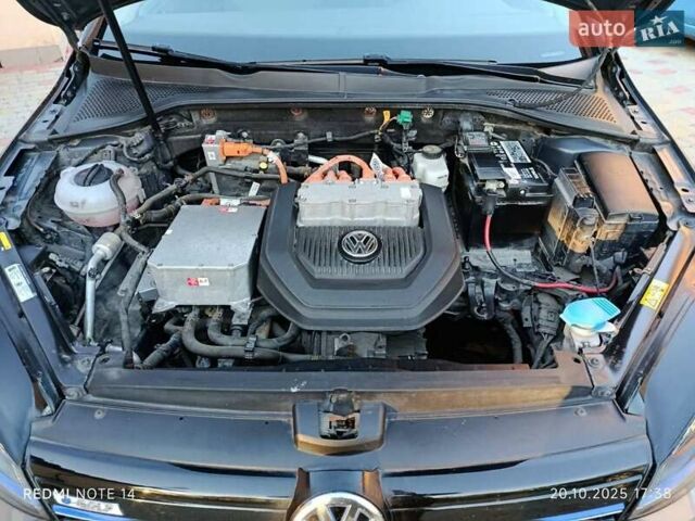 Серый Фольксваген e-Golf, объемом двигателя 0 л и пробегом 136 тыс. км за 7750 $, фото 1 на Automoto.ua