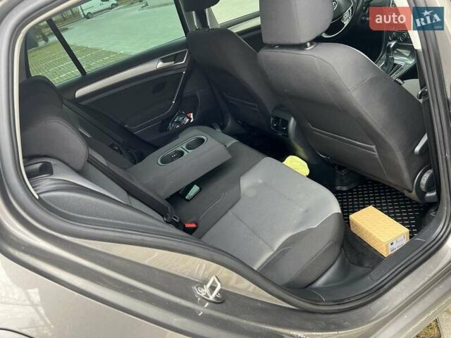 Серый Фольксваген e-Golf, объемом двигателя 0 л и пробегом 169 тыс. км за 7400 $, фото 12 на Automoto.ua