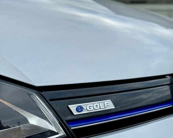 Сірий Фольксваген e-Golf, об'ємом двигуна 0 л та пробігом 111 тис. км за 8500 $, фото 10 на Automoto.ua