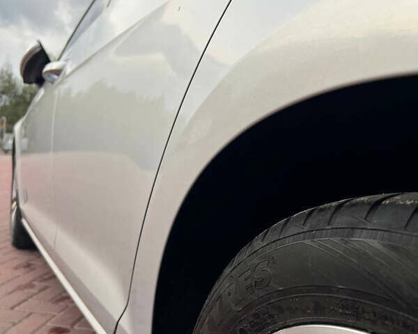 Серый Фольксваген e-Golf, объемом двигателя 0 л и пробегом 130 тыс. км за 8999 $, фото 22 на Automoto.ua