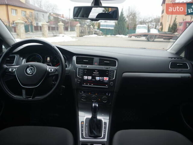 Серый Фольксваген e-Golf, объемом двигателя 0 л и пробегом 96 тыс. км за 8500 $, фото 46 на Automoto.ua