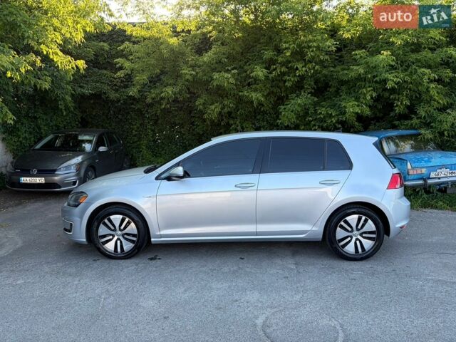 Серый Фольксваген e-Golf, объемом двигателя 0 л и пробегом 105 тыс. км за 9500 $, фото 2 на Automoto.ua