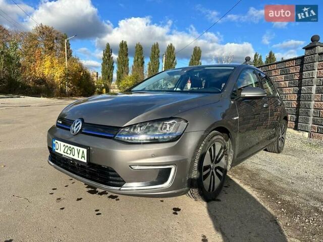 Серый Фольксваген e-Golf, объемом двигателя 0 л и пробегом 131 тыс. км за 8200 $, фото 5 на Automoto.ua