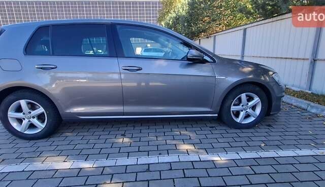 Серый Фольксваген e-Golf, объемом двигателя 0 л и пробегом 158 тыс. км за 8000 $, фото 1 на Automoto.ua