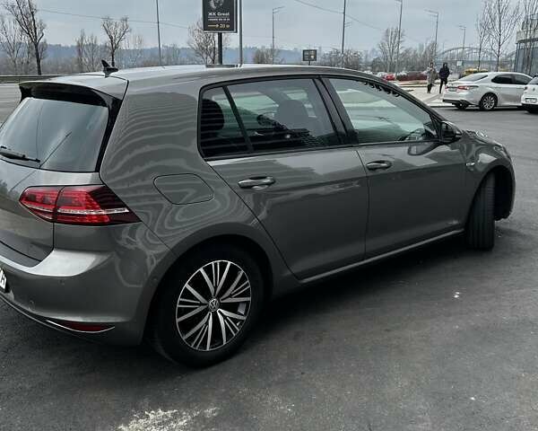 Сірий Фольксваген e-Golf, об'ємом двигуна 0 л та пробігом 144 тис. км за 10500 $, фото 16 на Automoto.ua