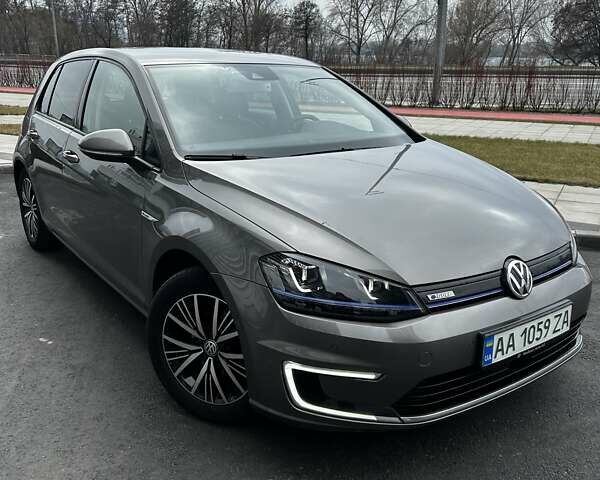 Сірий Фольксваген e-Golf, об'ємом двигуна 0 л та пробігом 144 тис. км за 10500 $, фото 6 на Automoto.ua