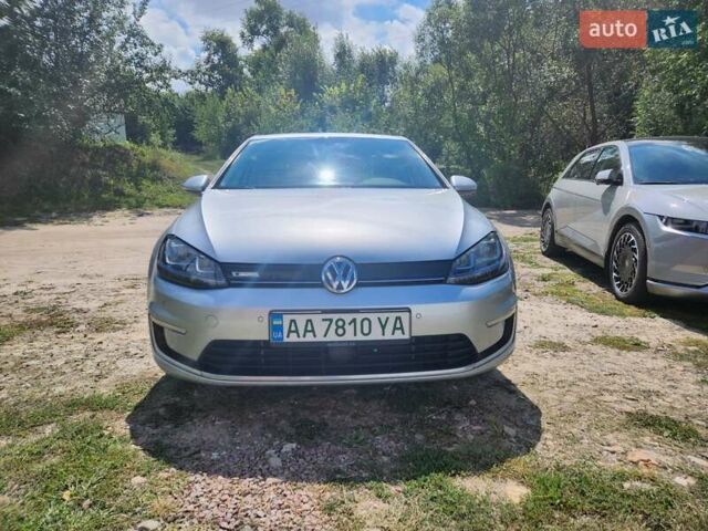 Серый Фольксваген e-Golf, объемом двигателя 0 л и пробегом 140 тыс. км за 11000 $, фото 1 на Automoto.ua