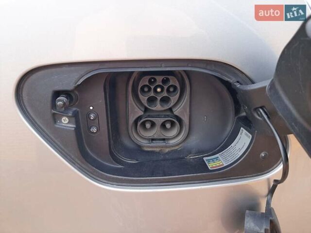 Сірий Фольксваген e-Golf, об'ємом двигуна 0 л та пробігом 97 тис. км за 9500 $, фото 21 на Automoto.ua